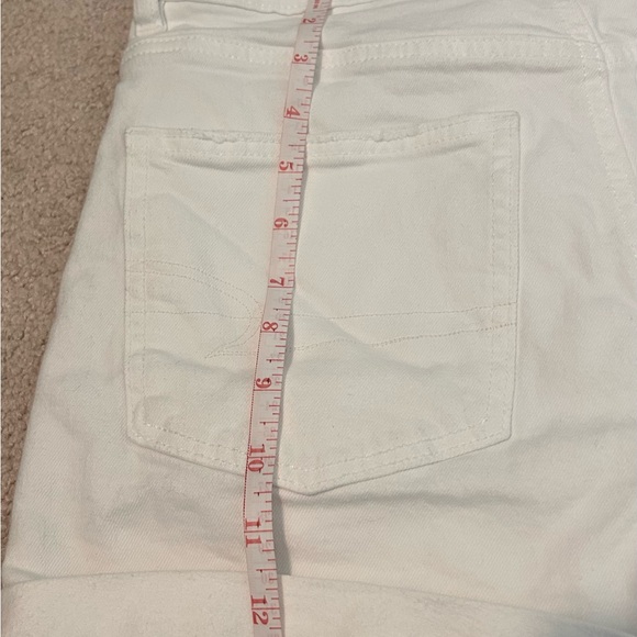 American Eagle Outfitters White Denim Mom Jeans Shorts High Waist Stretch Size 6 - Picture 6 of 9